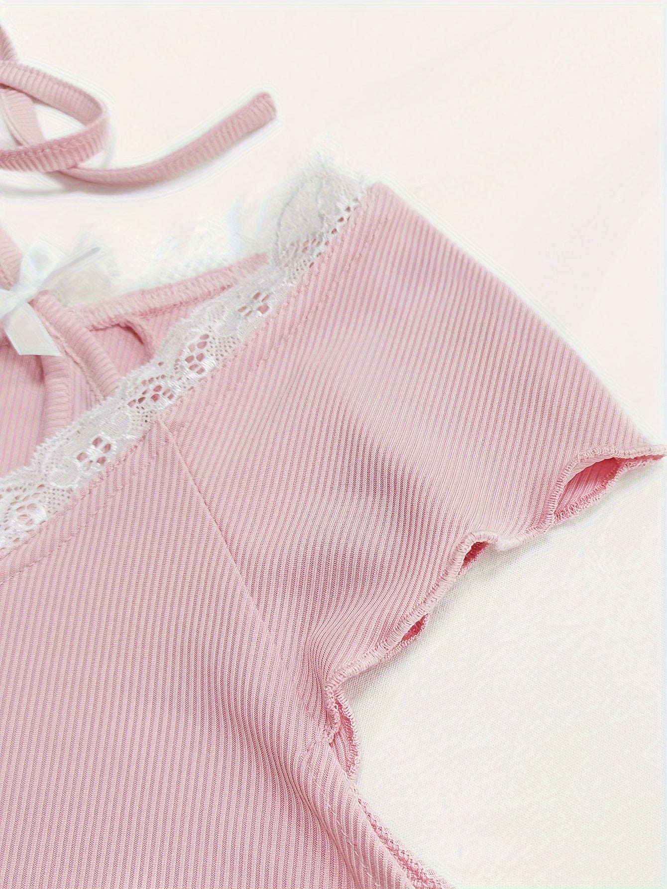 [Lace Decor Contrast T-shirt] Contrast Lace Bow Decor T-shirt, Y2K Lettuce Trim Short Sleeve Top For Spring & Summer, Women's Clothing